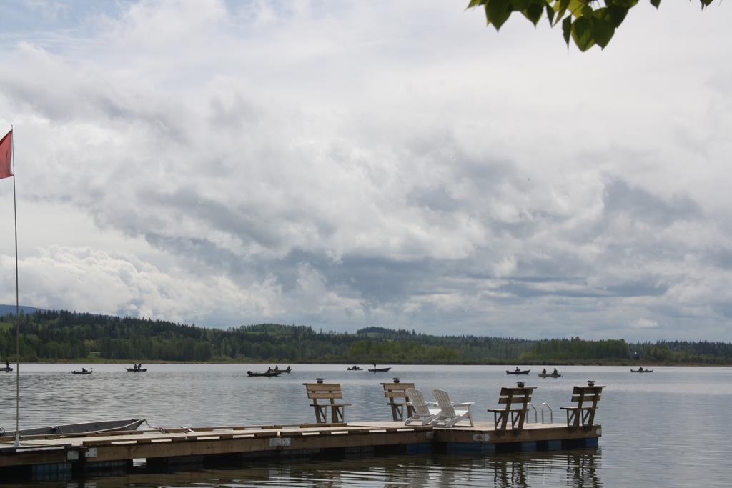 Robert'S Roost Rv Park Resort Quesnel Exteriör bild