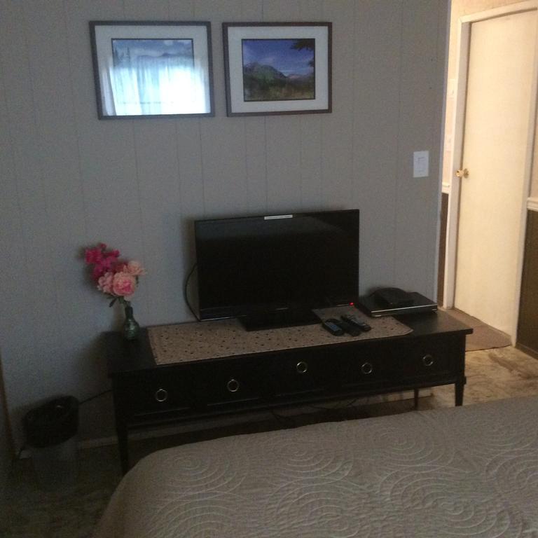 Robert'S Roost Rv Park Resort Quesnel Exteriör bild